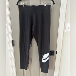 Nike logo leggings size L